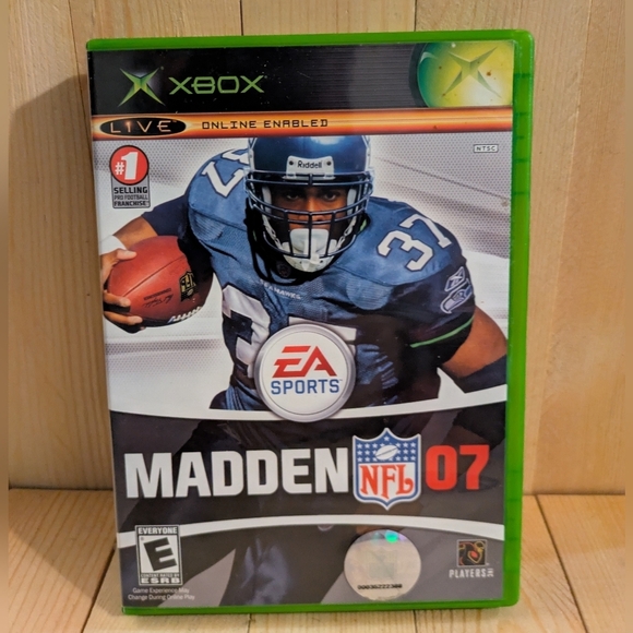 Madden NFL 07 Xbox Game Used - Picture 2 of 5